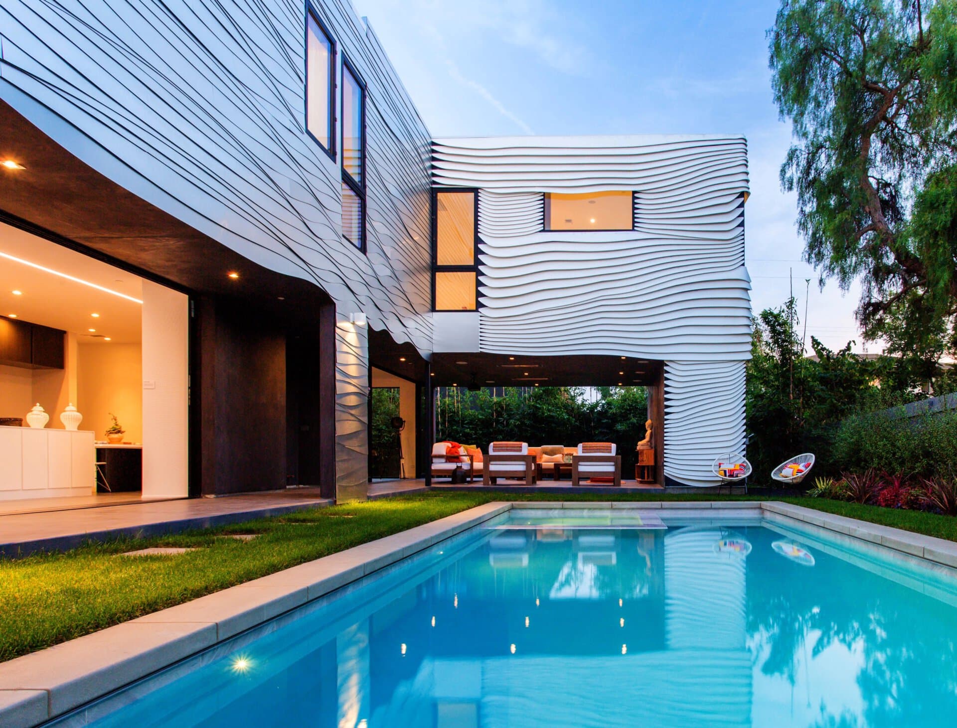 Wave House Birdfeathers