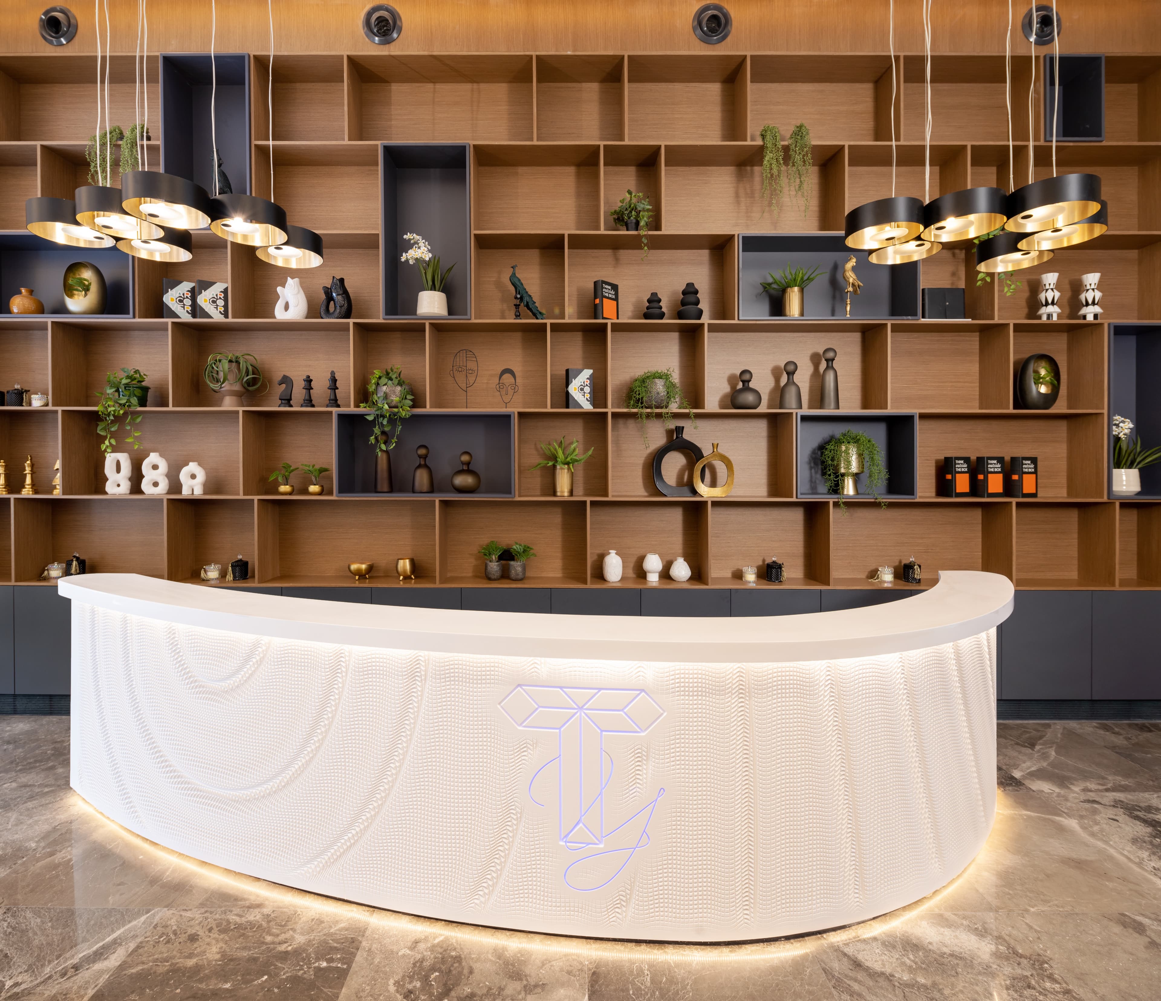 Israel Reception Desk